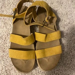 Size 11 Women’s Platform Sandals